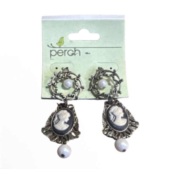 Perch Vintage-Inspired Silver and Black Cameo Earrings - Picture 1 of 4